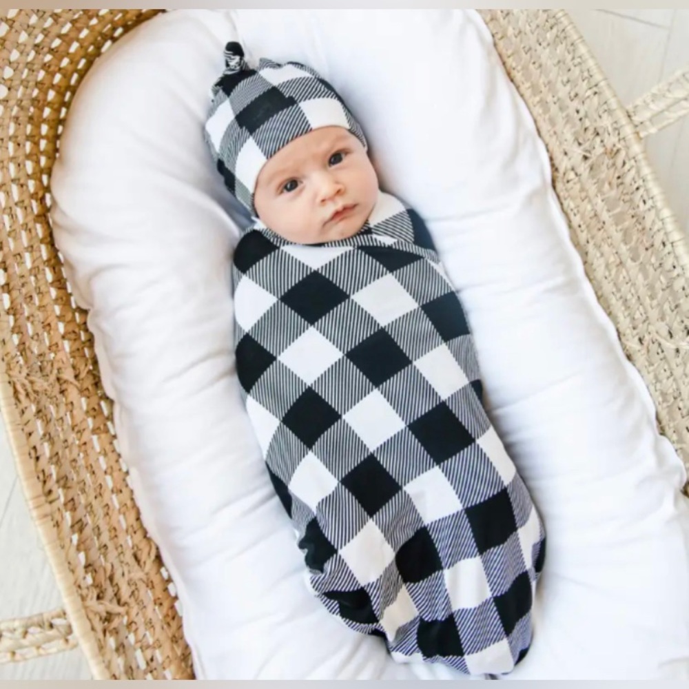 🖤🤍NIB LS Buffalo Plaid Swaddle Set🤍🖤